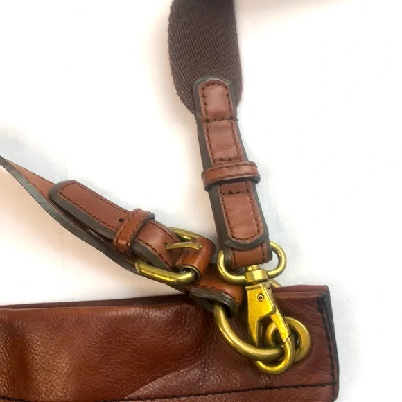 Fossil Women’s Long Live Vintage Leather Explorer Hobo Bag Dark Brown - Picture 15 of 16